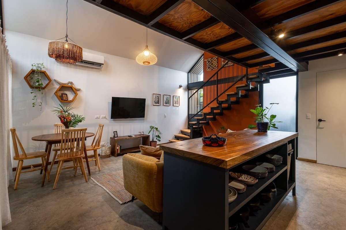 Turnkey Studio Loft Near Beach — photo 14 of 15
