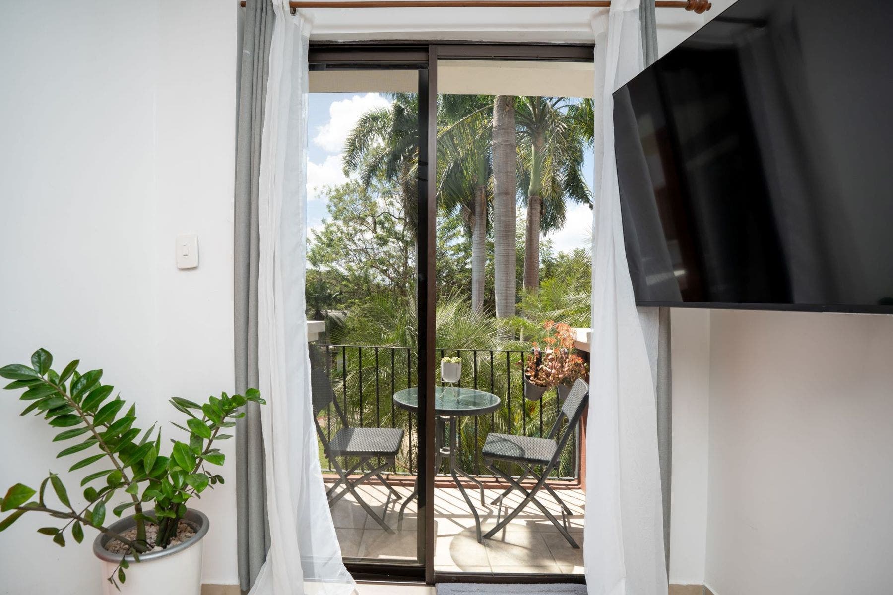 Stylish Modern Condo, Tamarindo, Tamarindo, Santa Cruz, Guanacaste, Costa Rica 50309 — photo 5 of 5