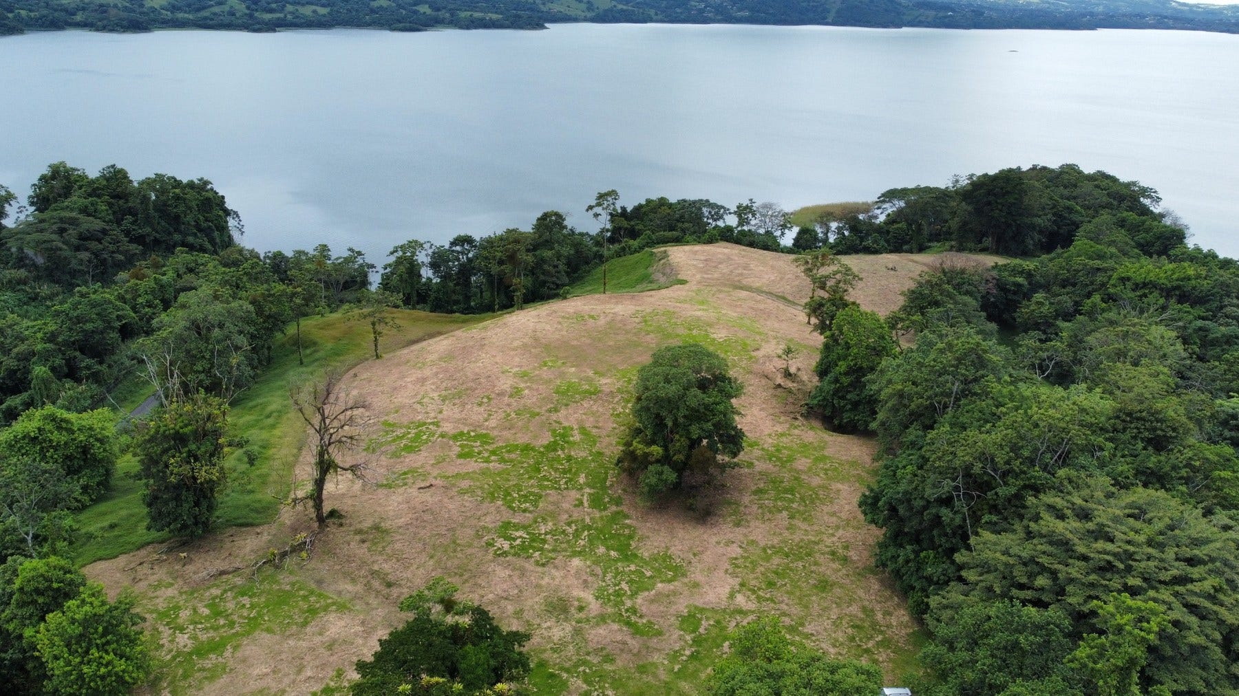 Prime Lakeview Fourteen-Acre Parcel, Nuevo Arenal, Lake Arenal, Arenal, Tilaran, Alajuela, Costa Rica 50807 — photo 2 of 5