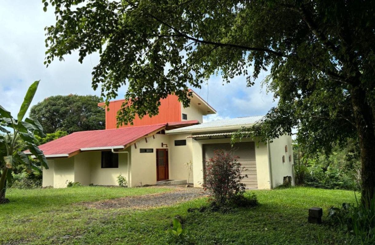 Two Bedroom Home In Gated Community, Nuevo Arenal, Lake Arenal, Alajuela, Costa Rica 50807 — photo 2 of 5