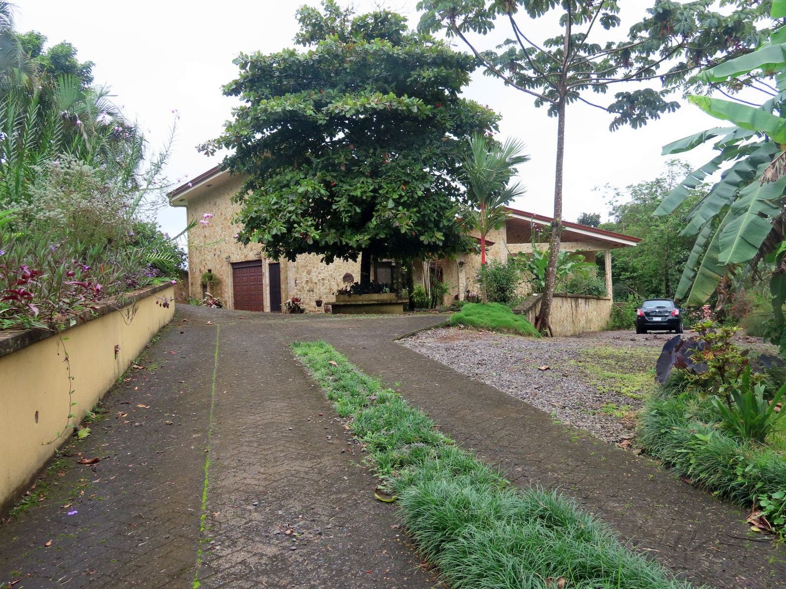 Luxury Lakeview Villa And Guesthouse, Nuevo Arenal, Lake Arenal, Arenal, Tilaran, Alajuela, Costa Rica 50807 — photo 3 of 5