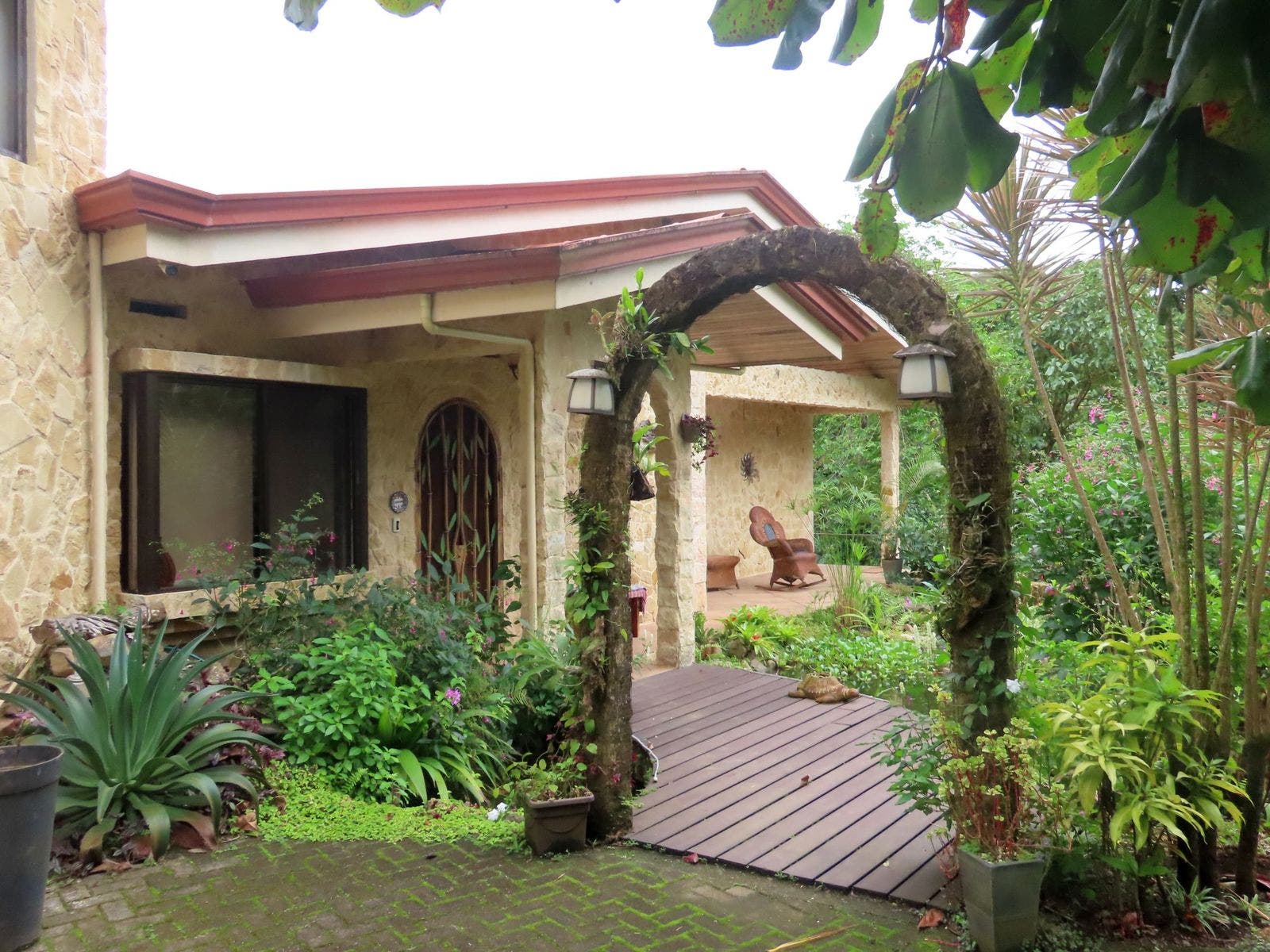 Luxury Lakeview Villa And Guesthouse, Nuevo Arenal, Lake Arenal, Arenal, Tilaran, Alajuela, Costa Rica 50807 — photo 5 of 5