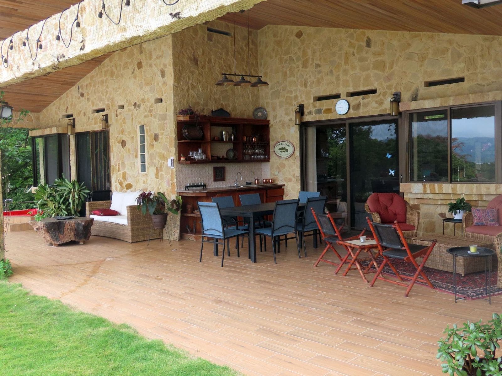 Luxury Lakeview Villa And Guesthouse — photo 6 of 19