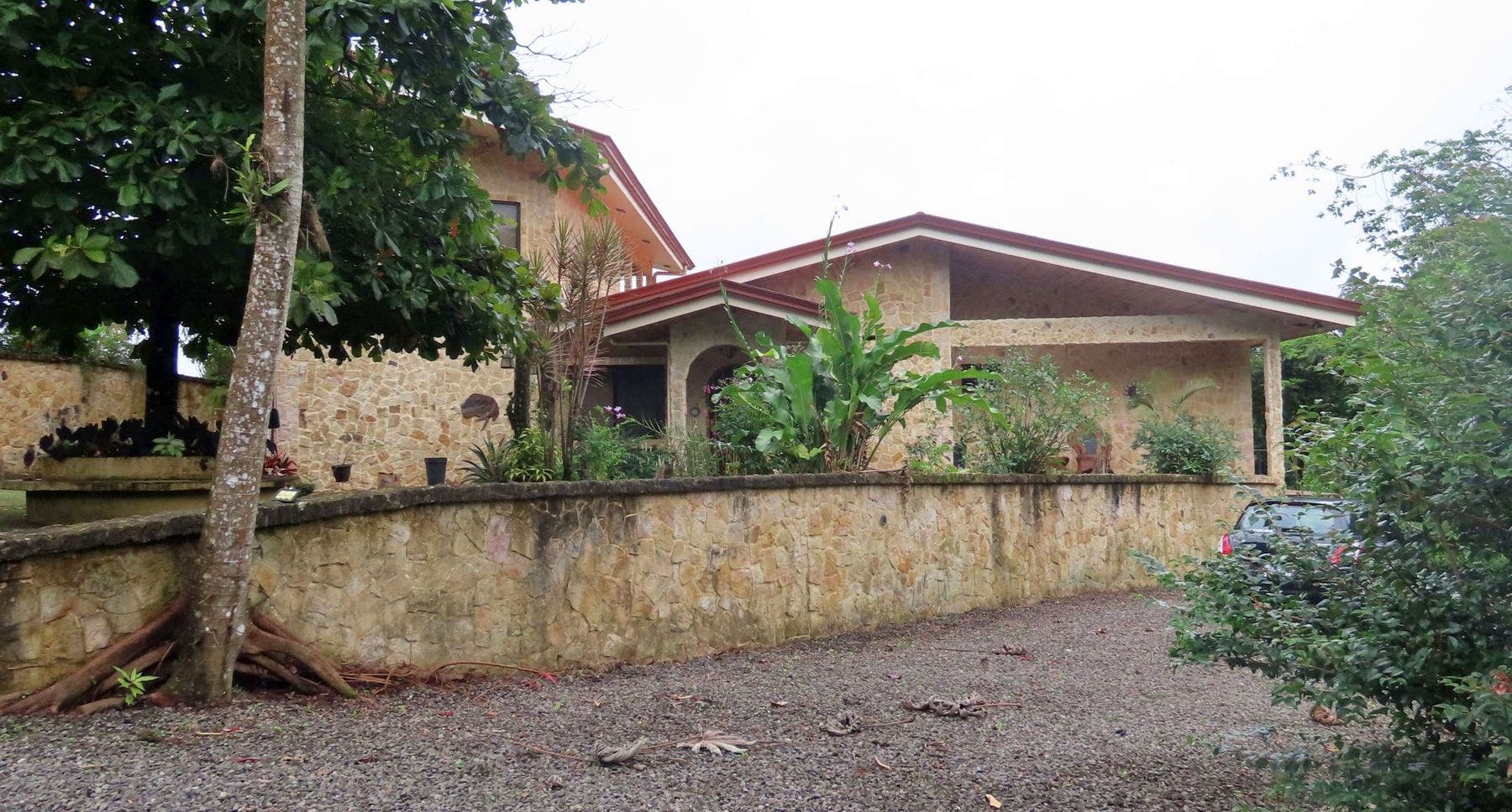 Luxury Lakeview Villa And Guesthouse, Nuevo Arenal, Lake Arenal, Arenal, Tilaran, Alajuela, Costa Rica 50807 — photo 4 of 5