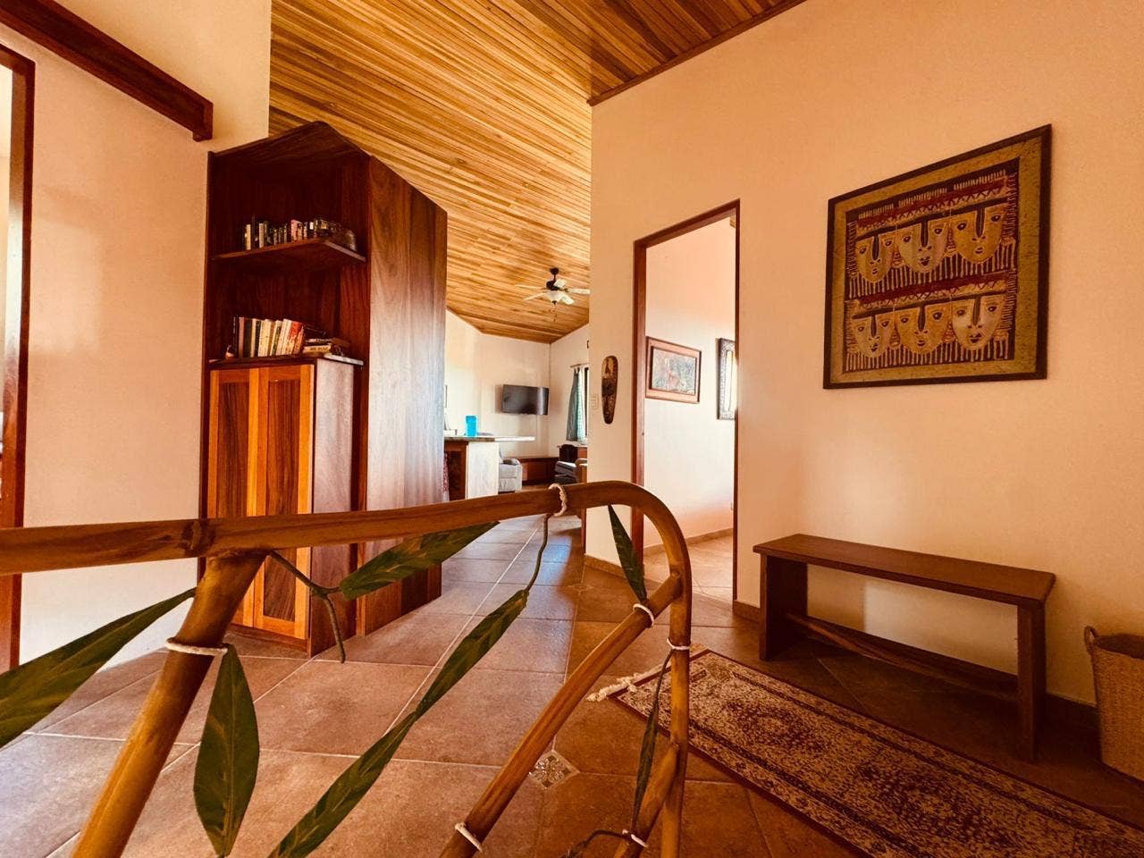 Luxury Lakeview Villa And Guesthouse — photo 11 of 19