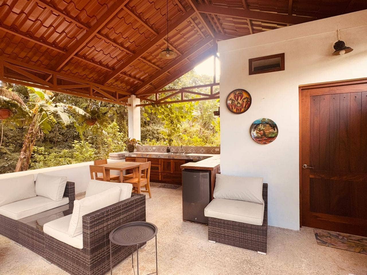 Luxury Lakeview Villa And Guesthouse — photo 19 of 19