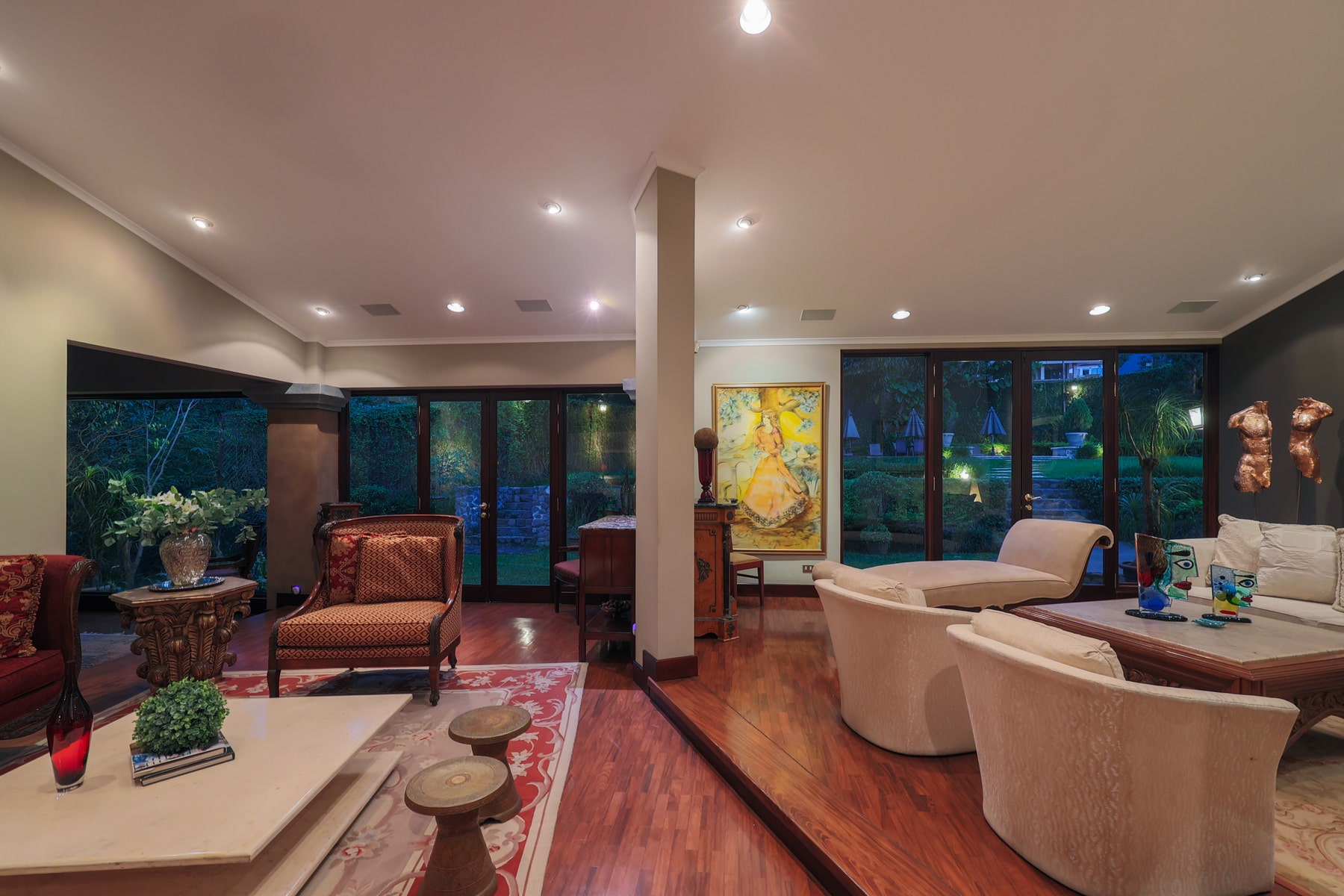 Family Villa Estate — photo 16 of 19
