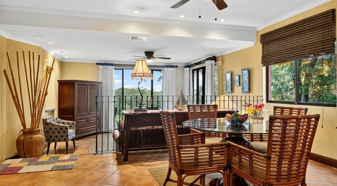 Luxury Ground Floor Condo — photo 10 of 19