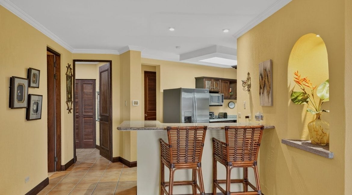 Luxury Ground Floor Condo — photo 17 of 19