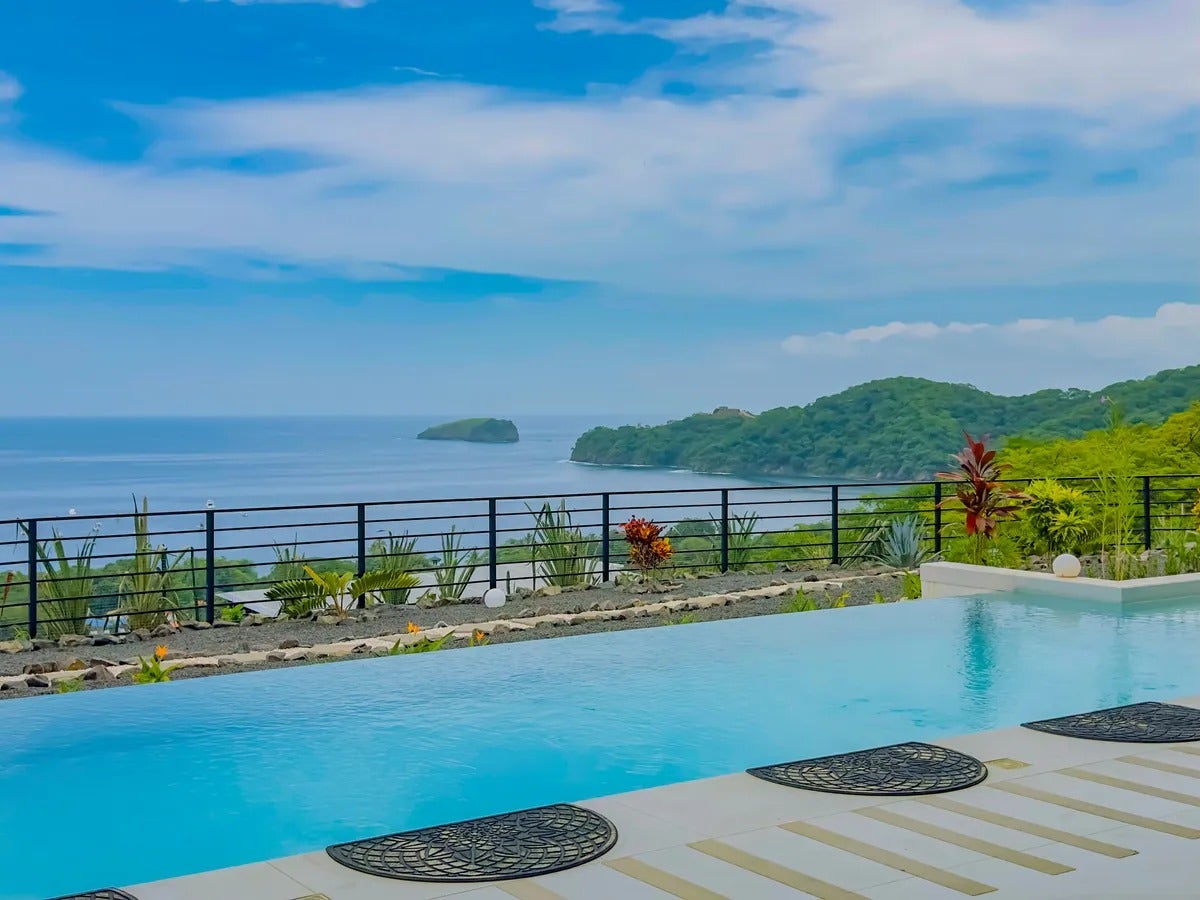 Panoramic Ocean View Villa — photo 4 of 19