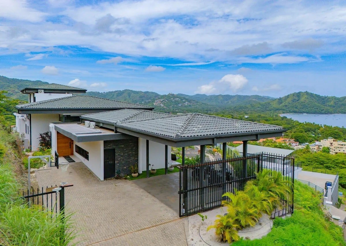 Panoramic Ocean View Villa — photo 8 of 19