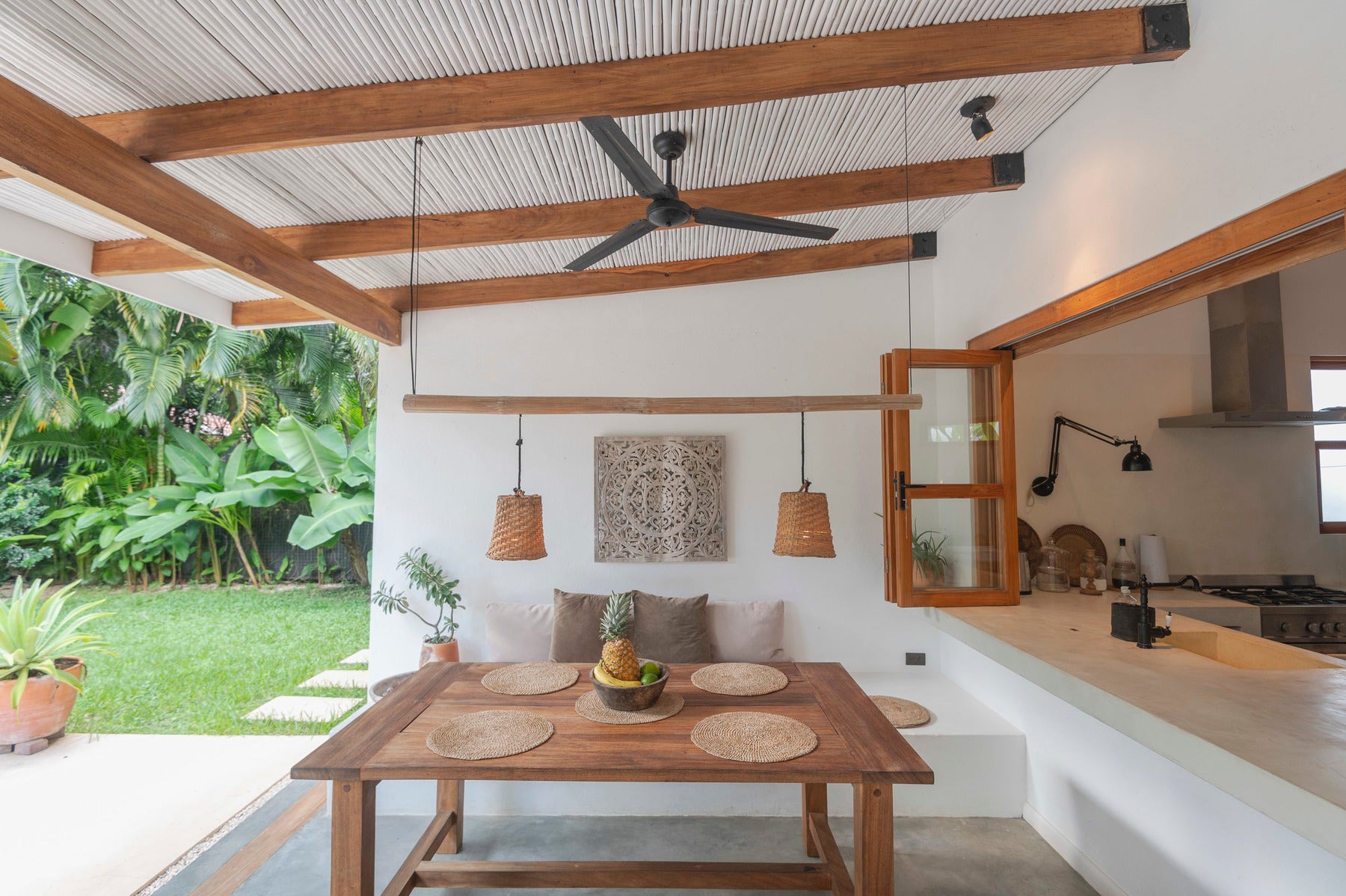 Turnkey Three Bedroom Near Beach — photo 8 of 19