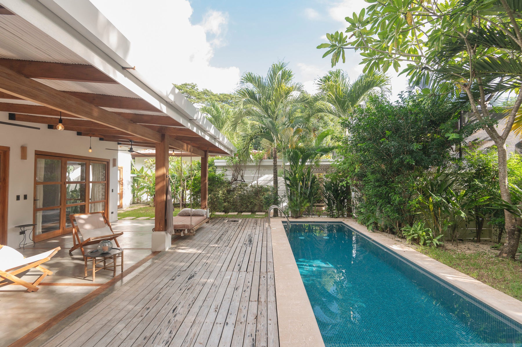 Turnkey Three Bedroom Near Beach — photo 10 of 19