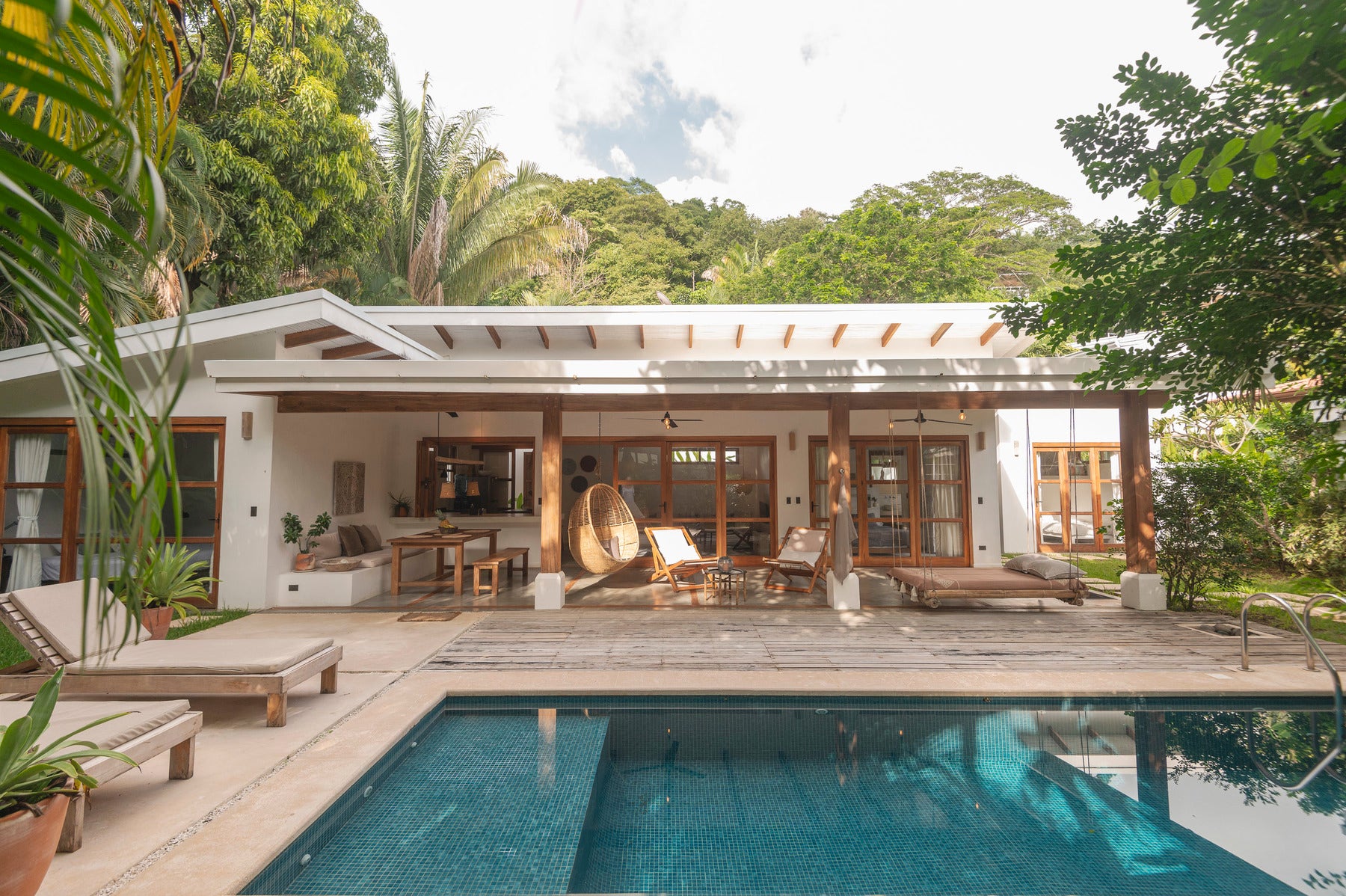 Turnkey Three Bedroom Near Beach — photo 11 of 19