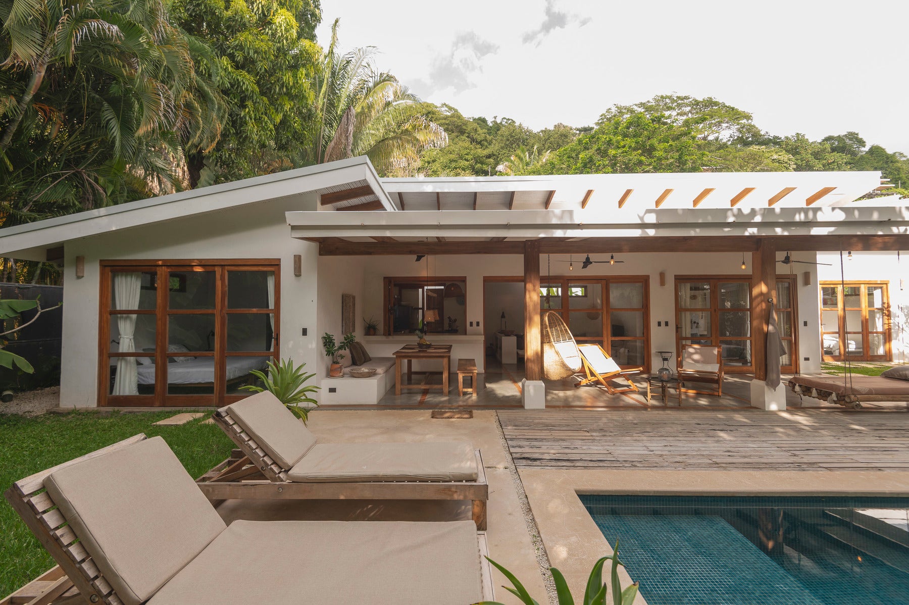 Turnkey Three Bedroom Near Beach — photo 12 of 19