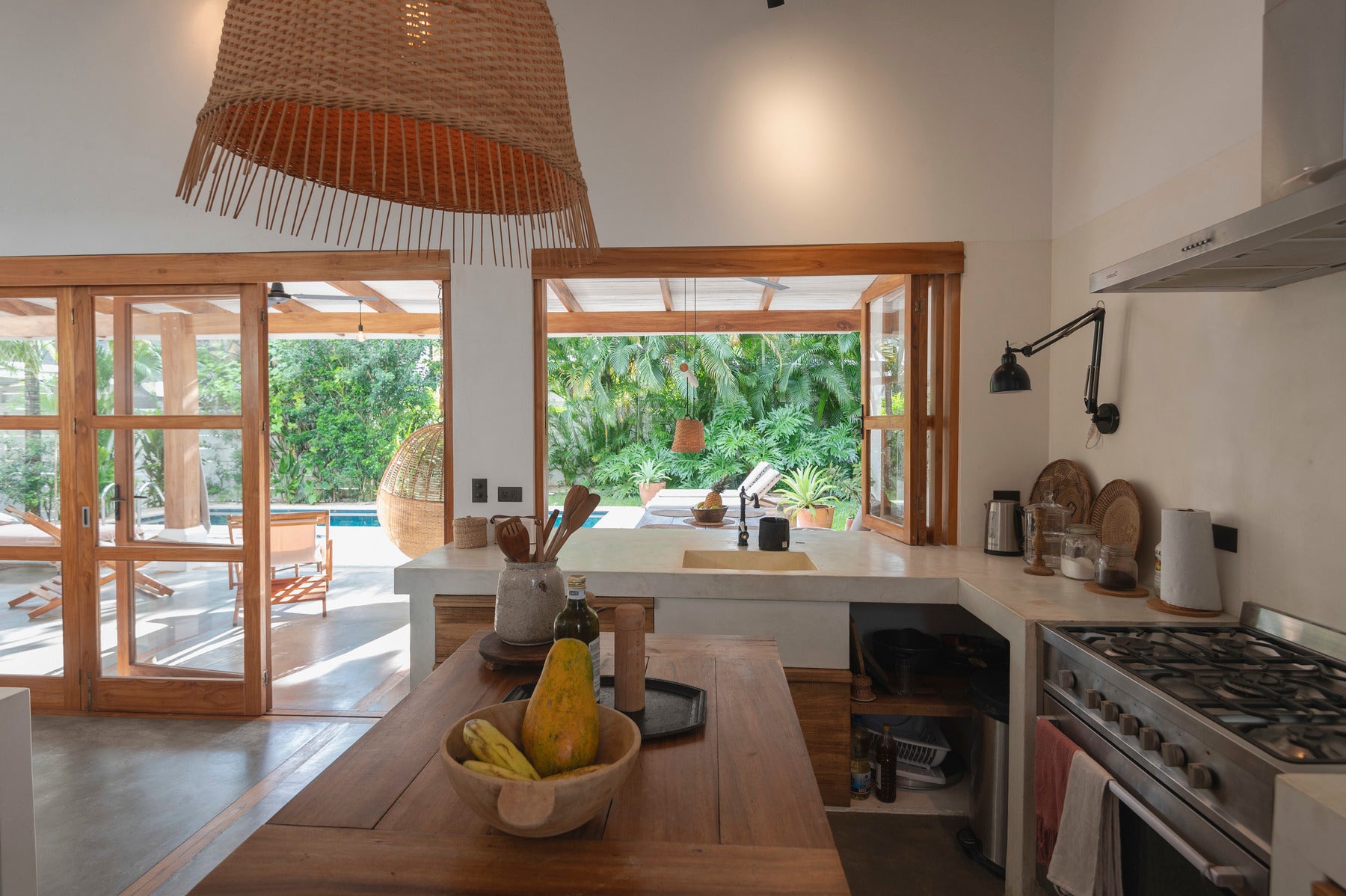 Turnkey Three Bedroom Near Beach — photo 15 of 19