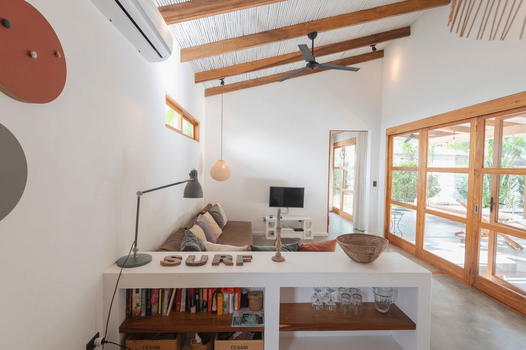 Turnkey Three Bedroom Near Beach — photo 18 of 19