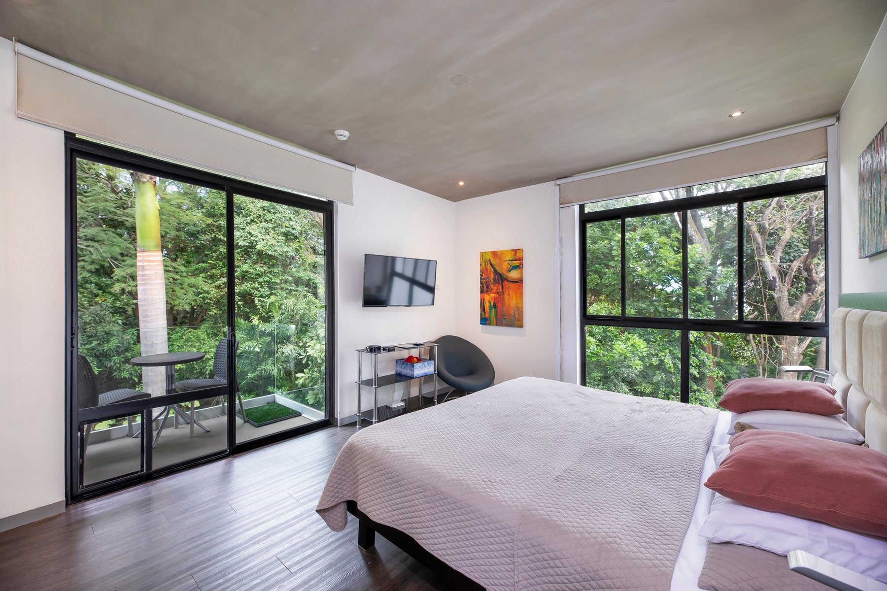 Arborea artsy corner residence. — photo 13 of 19