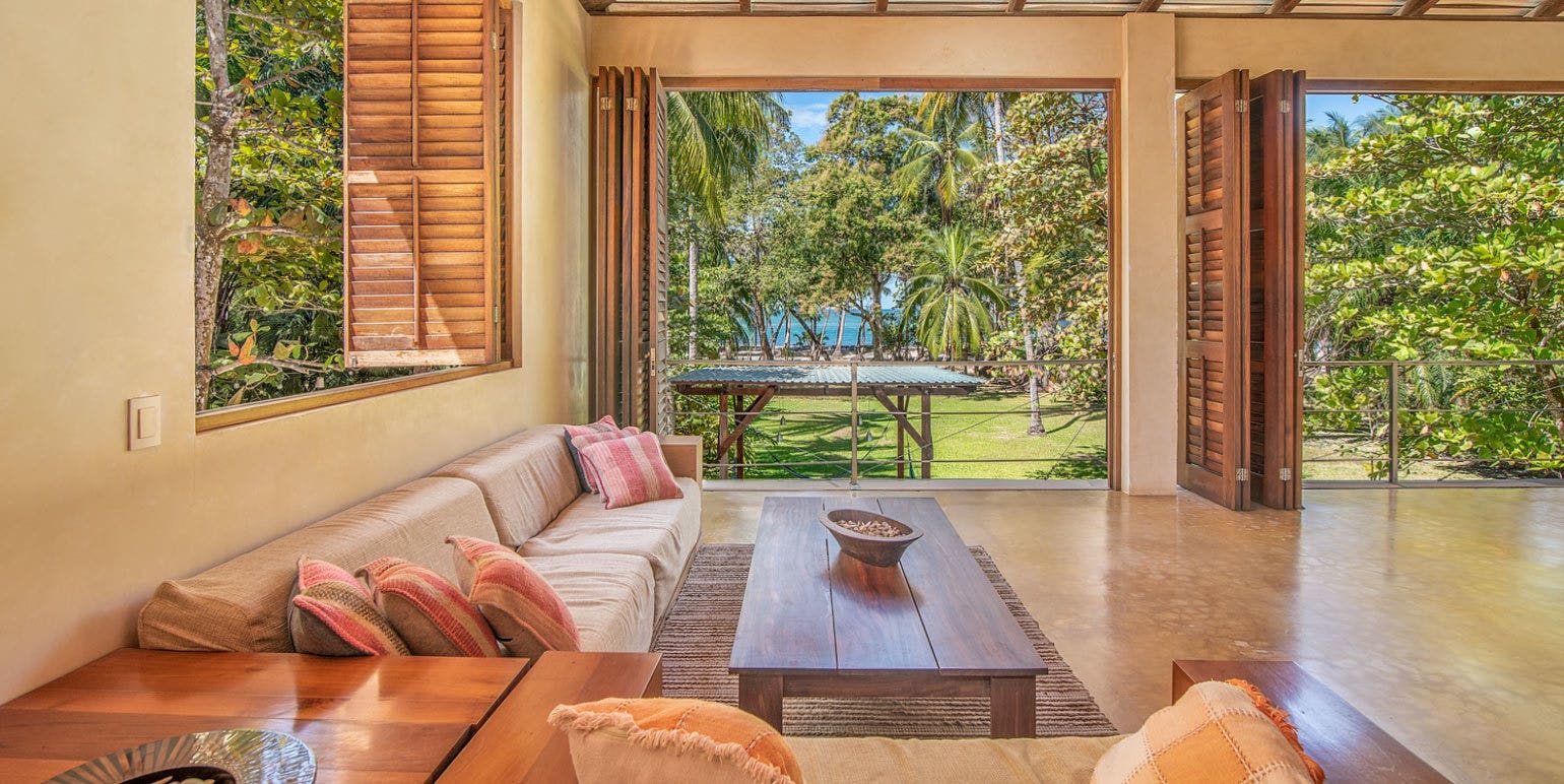 Prime Mal Pais Beachfront Estate — photo 7 of 19