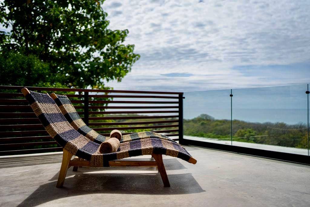 Ocean View and Walkable Income Property — photo 4 of 19