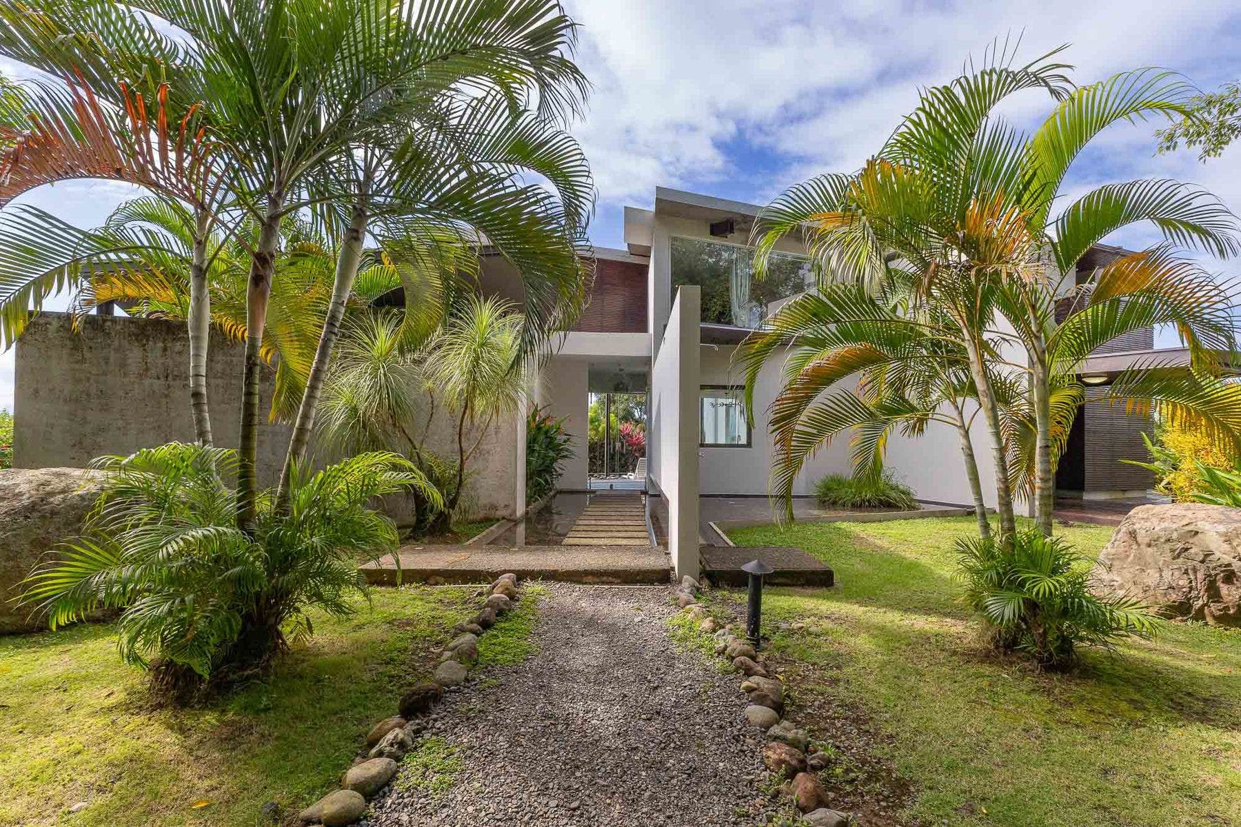 Private Ocean View Estate Near the Beach — photo 6 of 19