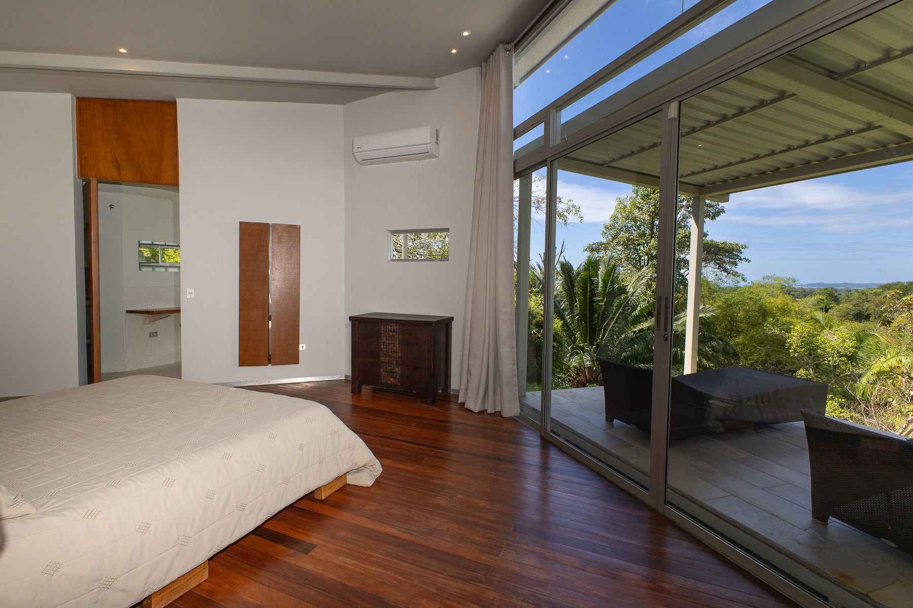 Private Ocean View Estate Near the Beach — photo 15 of 19