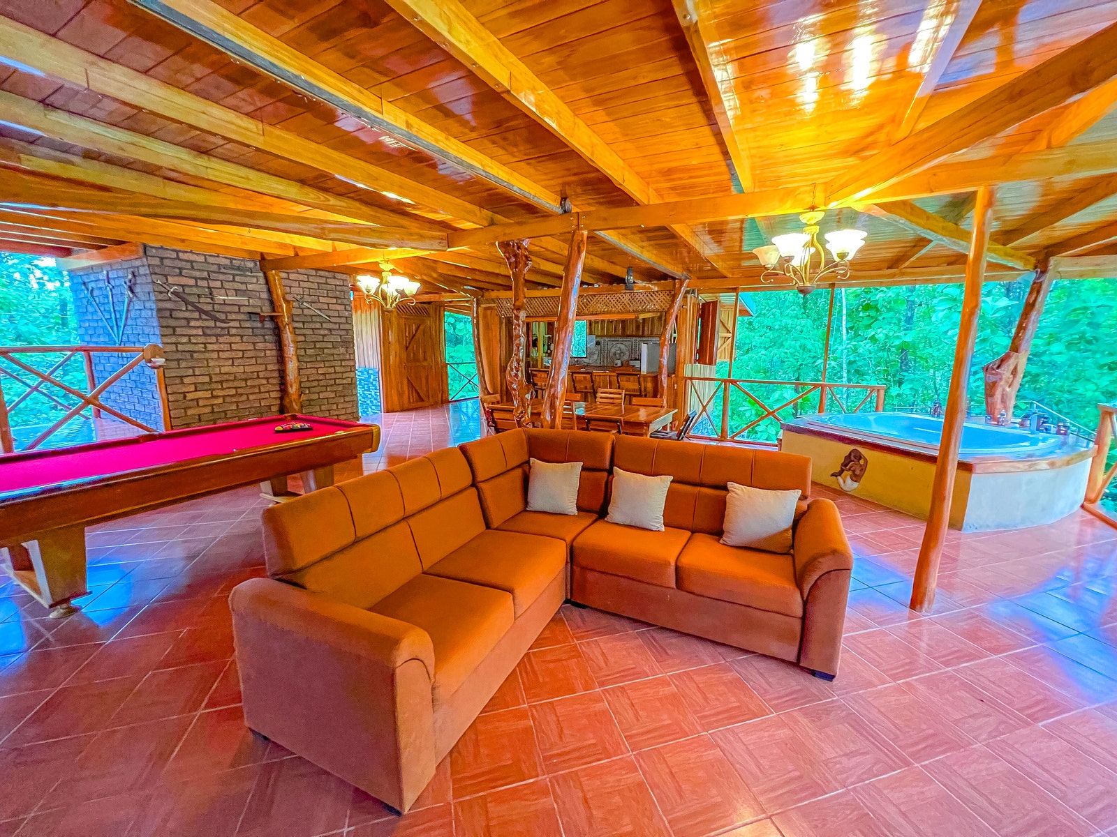 Stunning Five-Bedroom Home in Santa Fe — photo 4 of 19