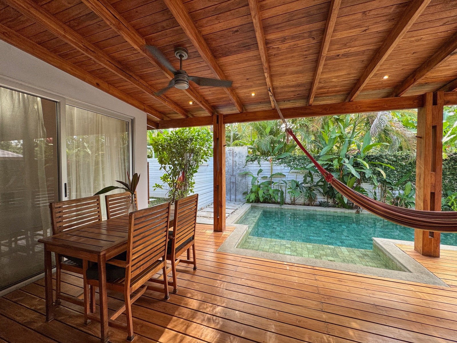Walk to the Beach Villa with Pool — photo 11 of 19