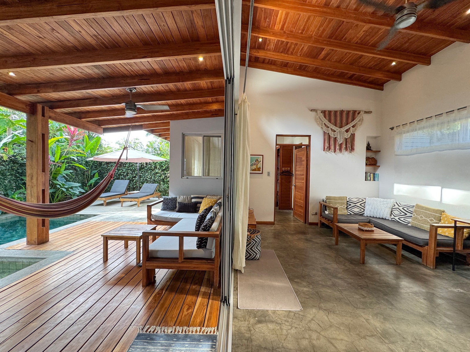 Walk to the Beach Villa with Pool — photo 15 of 19