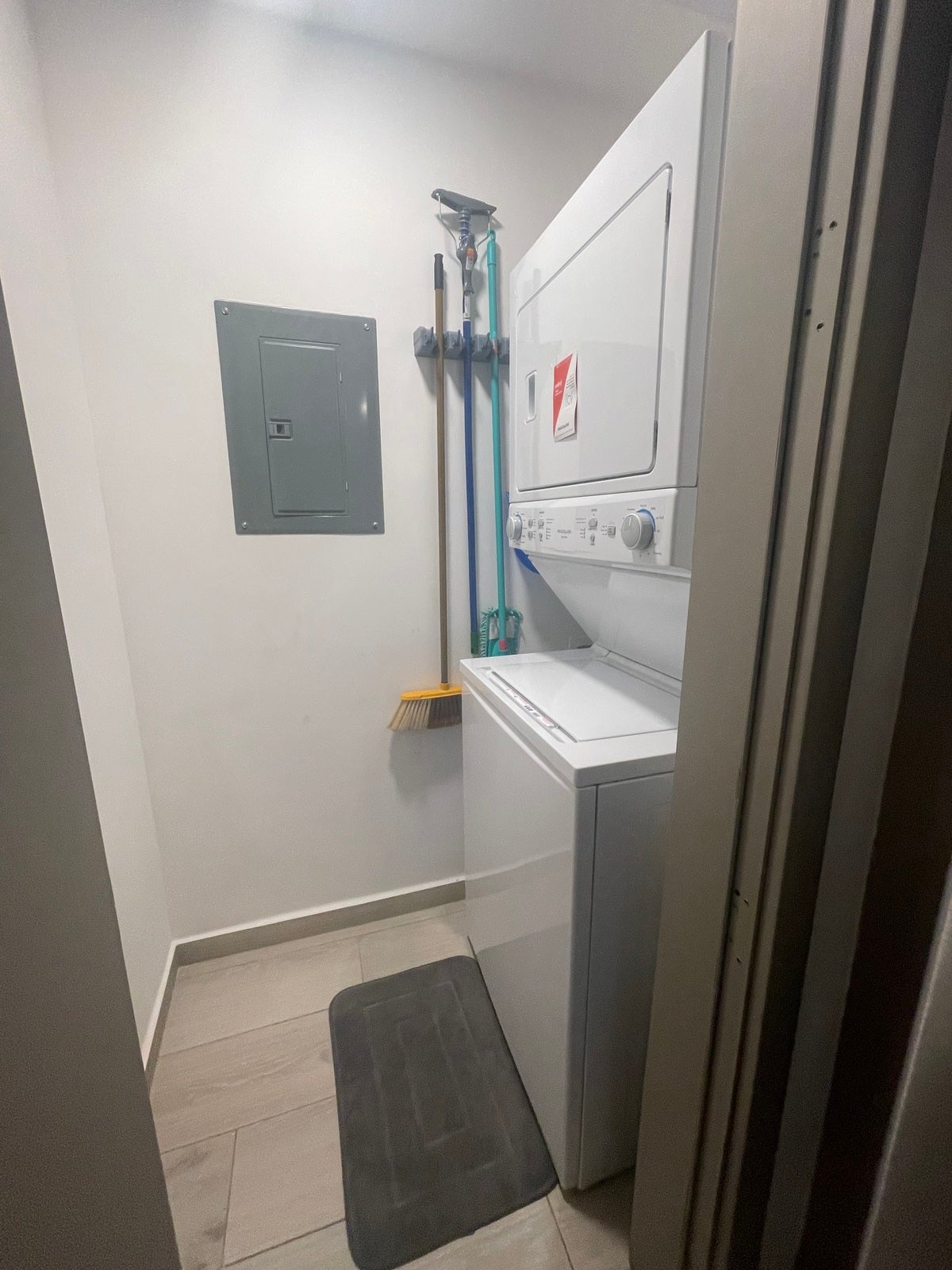 Luxury Apartment at Núcleo Sabana, #19 — photo 9 of 17
