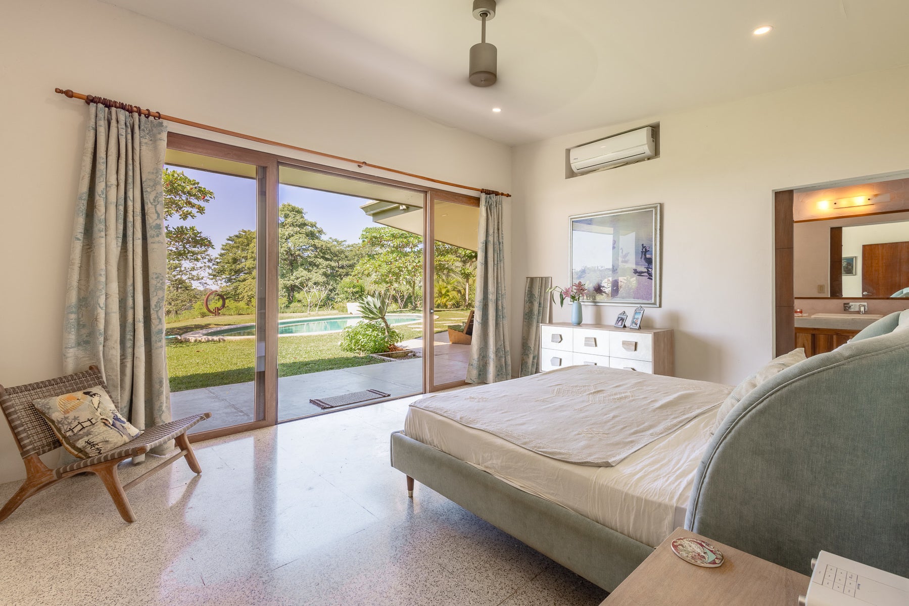 Beautiful Ocean View Home in Gated Community — foto 16 de 19
