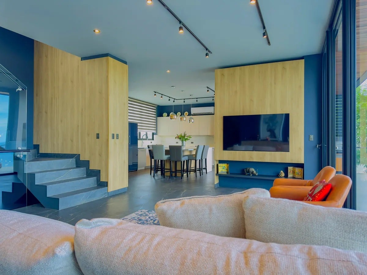 Elevated Ocean View Home — photo 7 of 19
