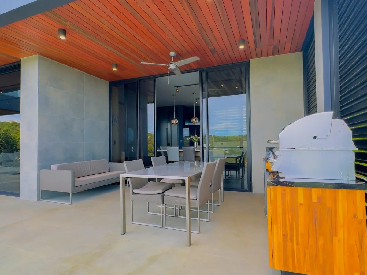Elevated Ocean View Home — photo 13 of 19