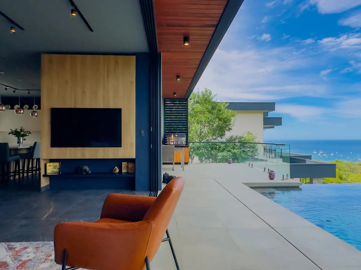 Elevated Ocean View Home — photo 17 of 19