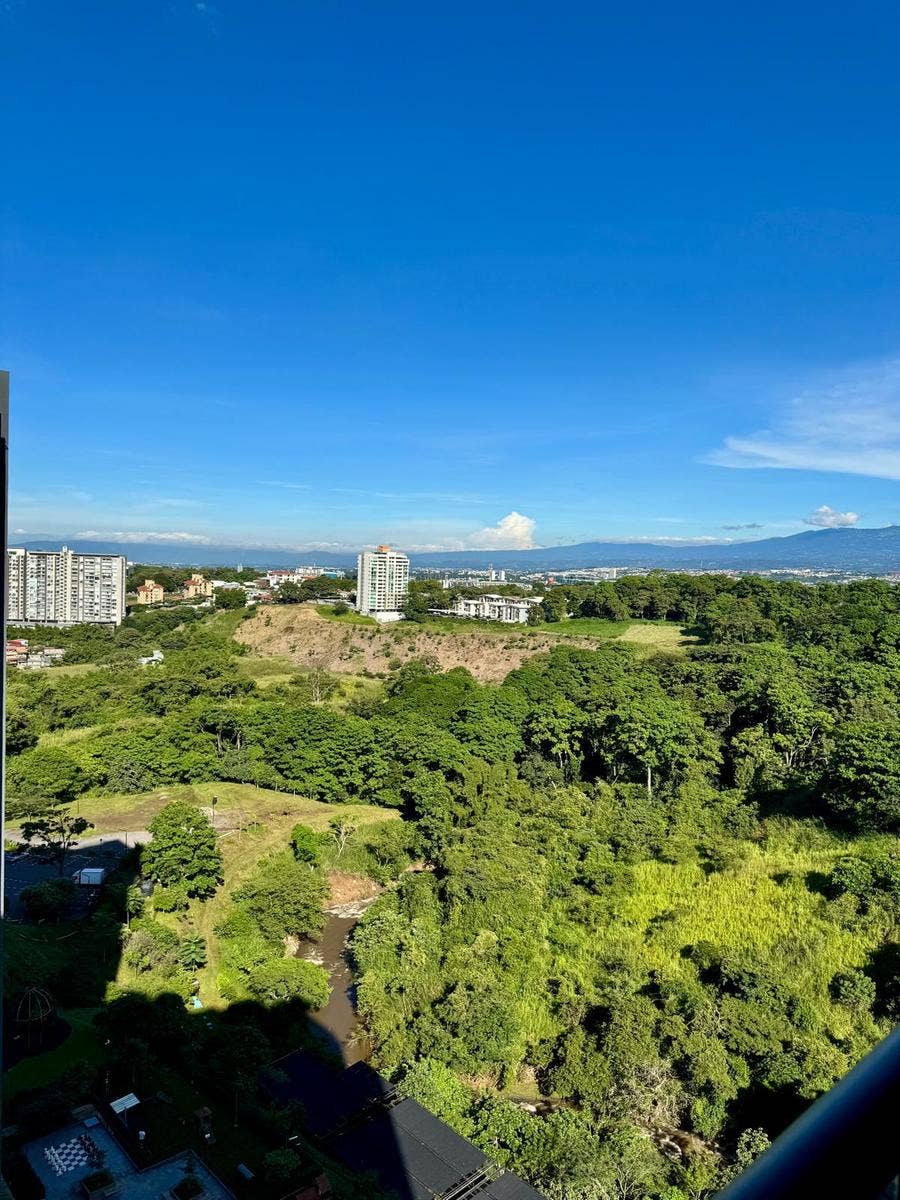Luxury Apartment at Núcleo Sabana, #19 — photo 14 of 17