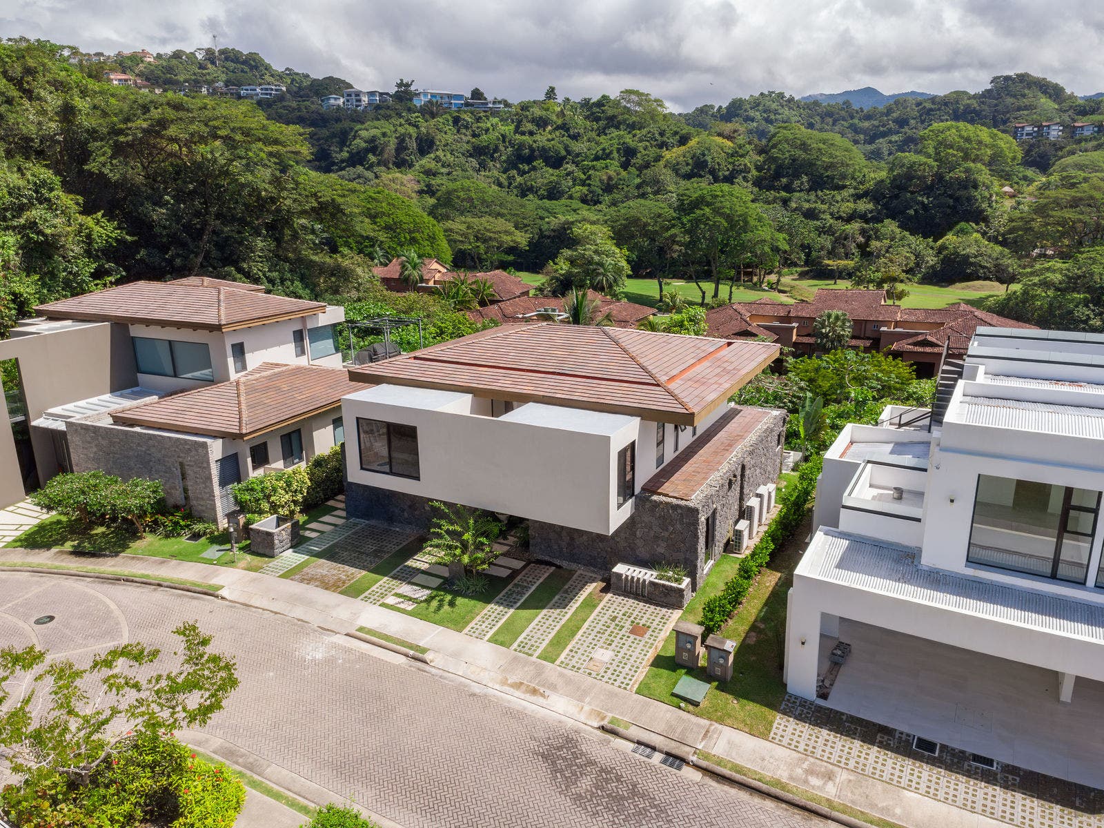 Casa Mare Mare Los Sueños — photo 9 of 19