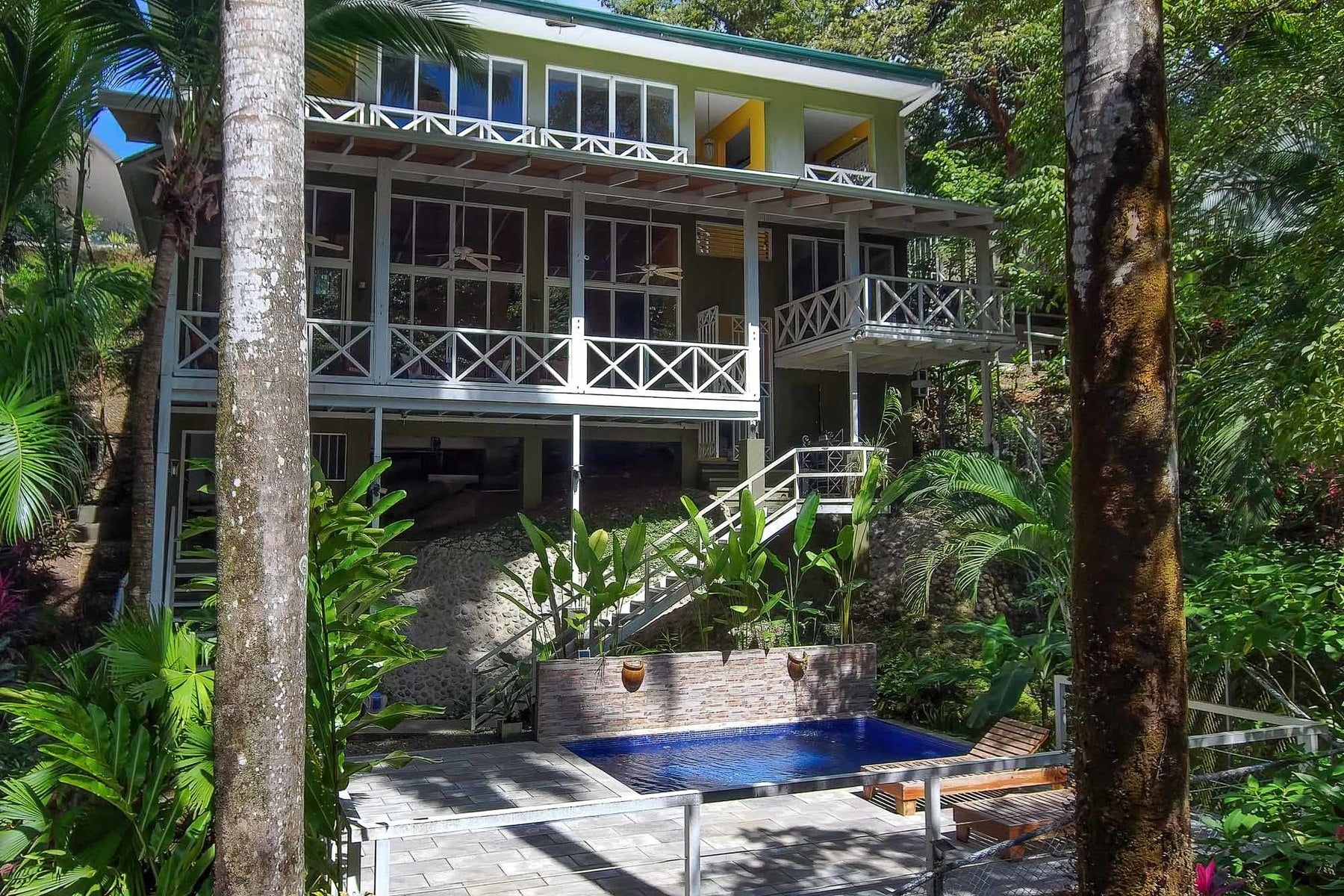 Multi-Level Income Property, Manuel Antonio, Quepos, Quepos, Puntarenas, Costa Rica 60601