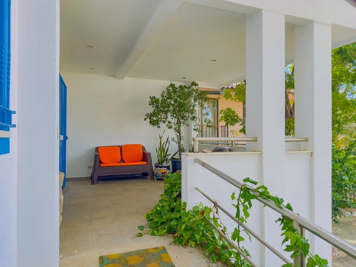 Three Bedroom Las Palmas Condo — photo 3 of 19