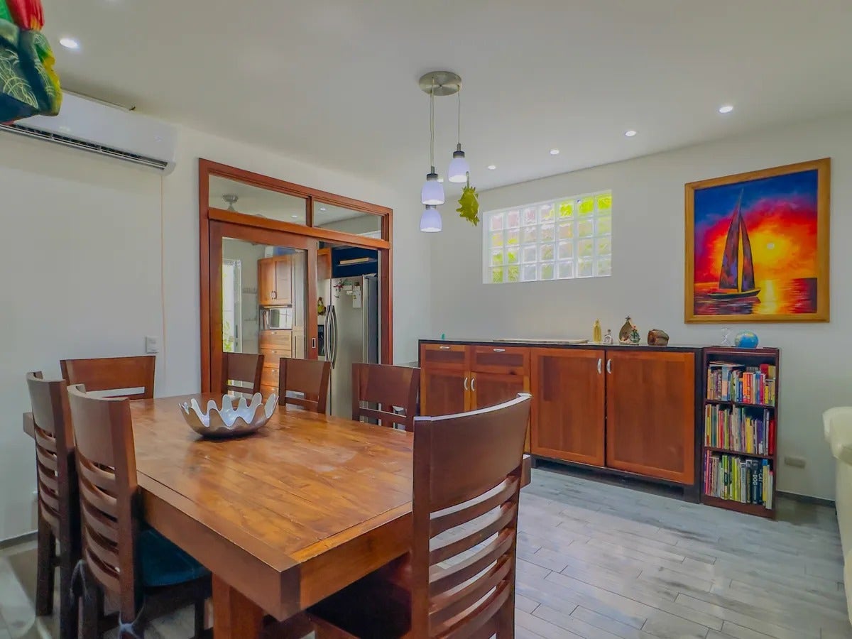 Three Bedroom Las Palmas Condo — photo 7 of 19