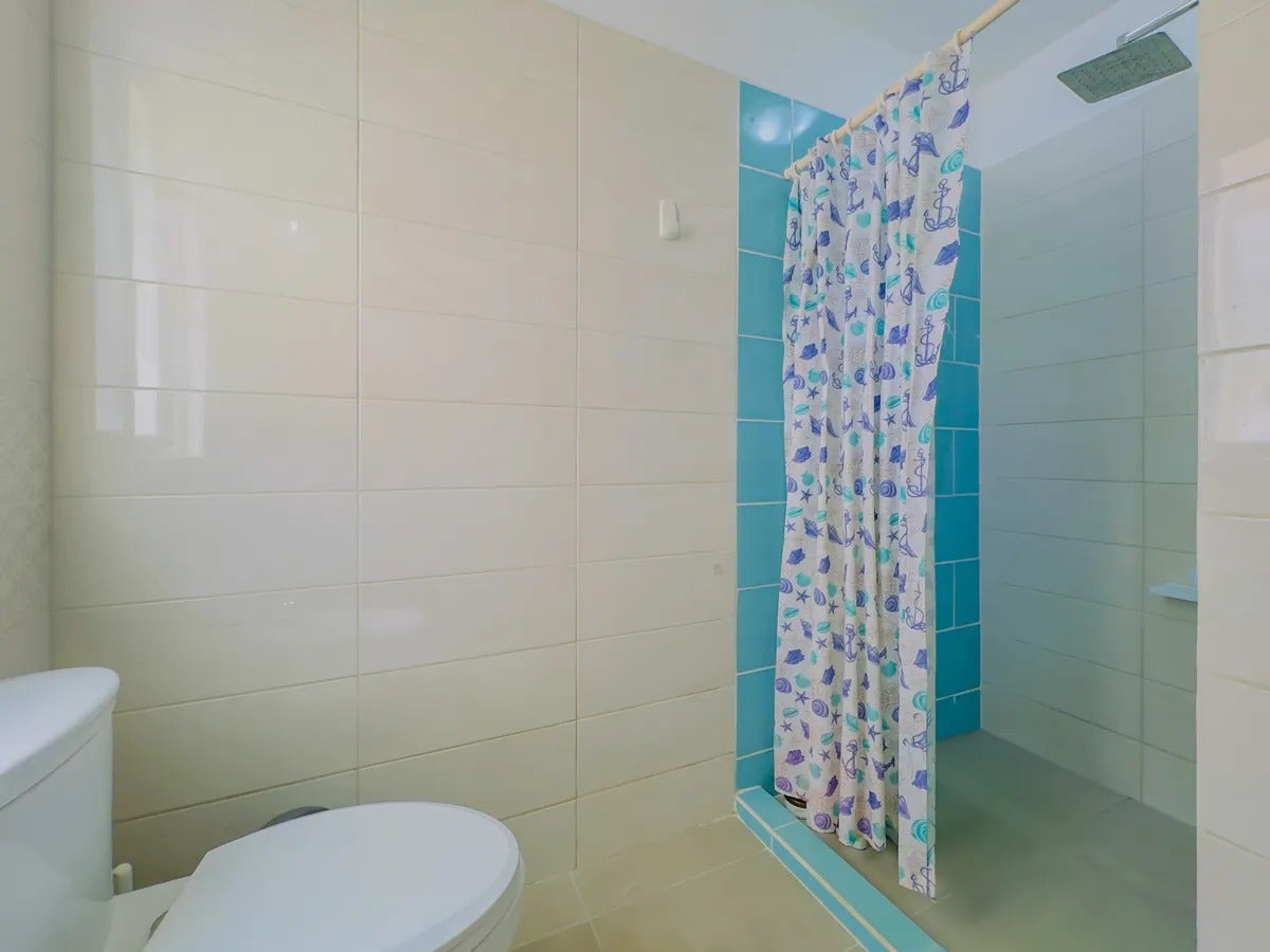 Three Bedroom Las Palmas Condo — photo 17 of 19