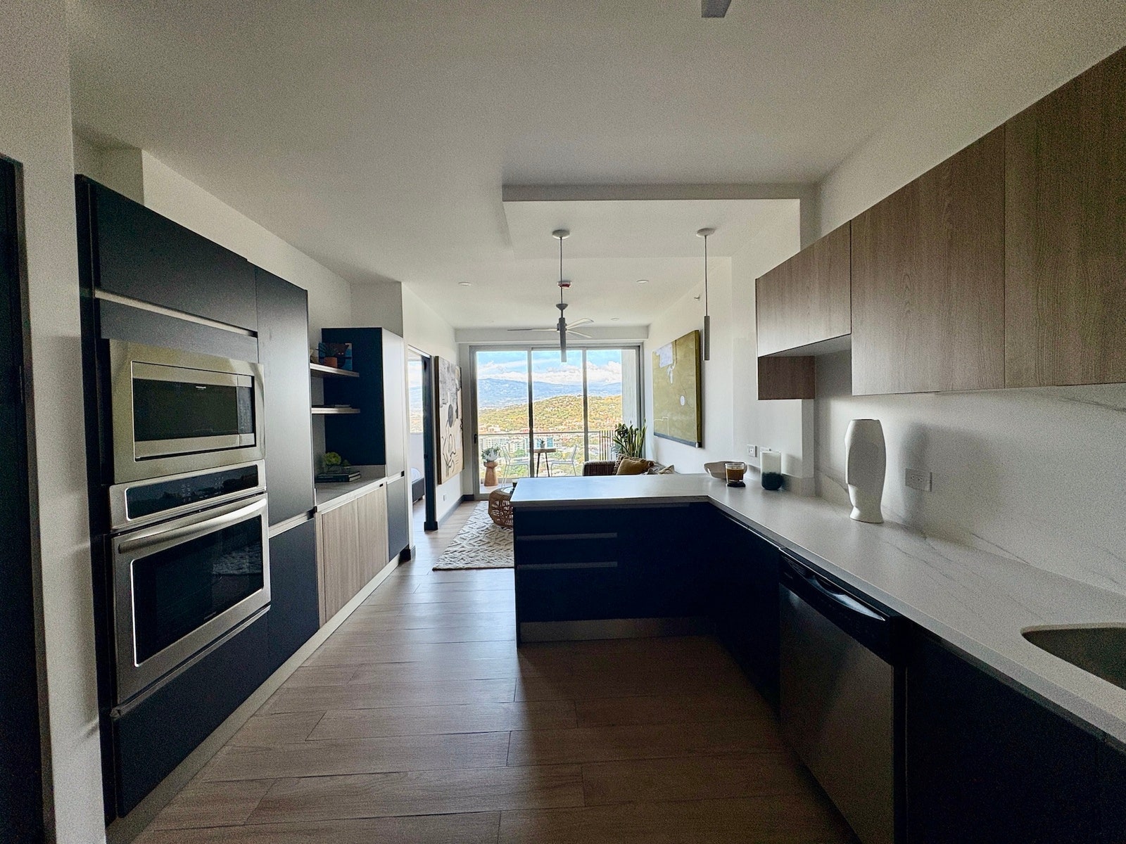 Modern Mountain Living — photo 2 of 12