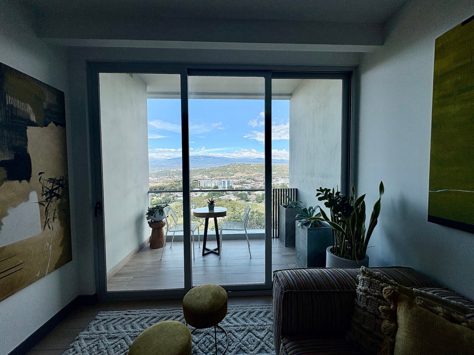 Modern Mountain Living — photo 10 of 12