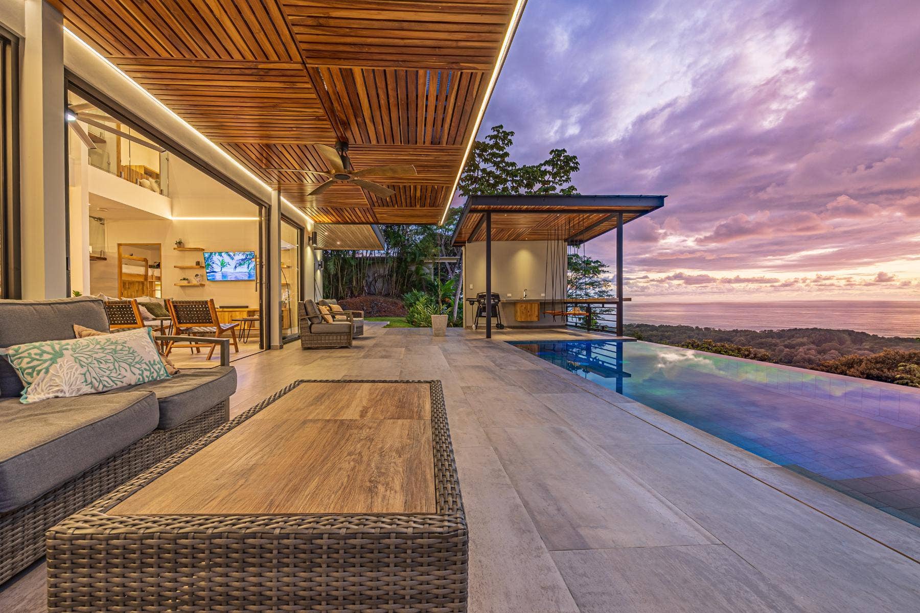 Exclusive Luxury Villa with Infinity Pool — photo 7 of 19