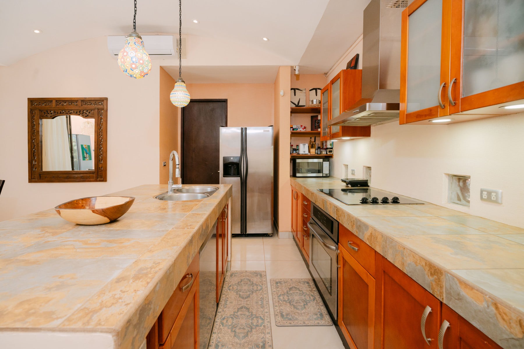 Affordable Tropical Home — photo 10 of 19