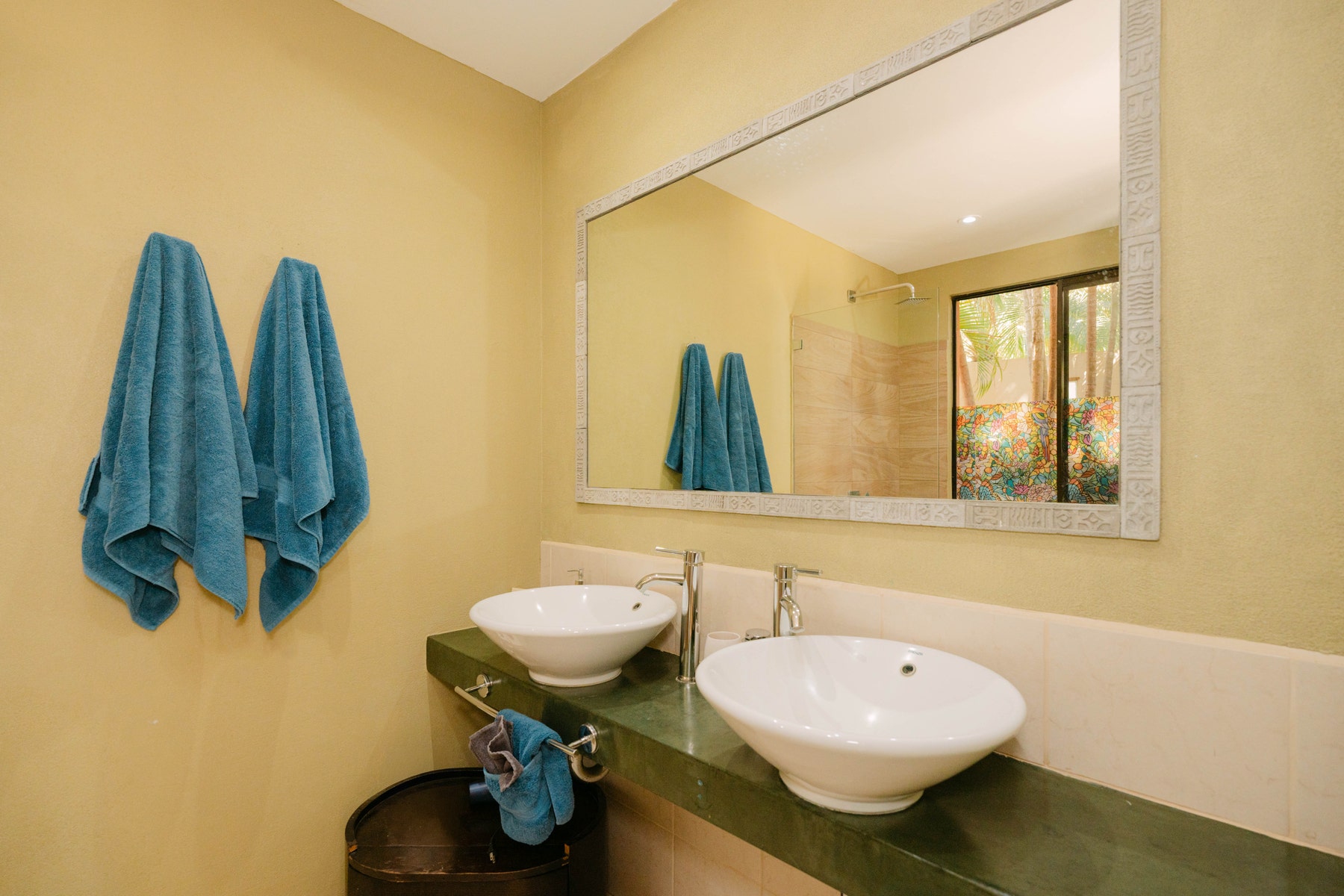 Affordable Tropical Home — photo 16 of 19