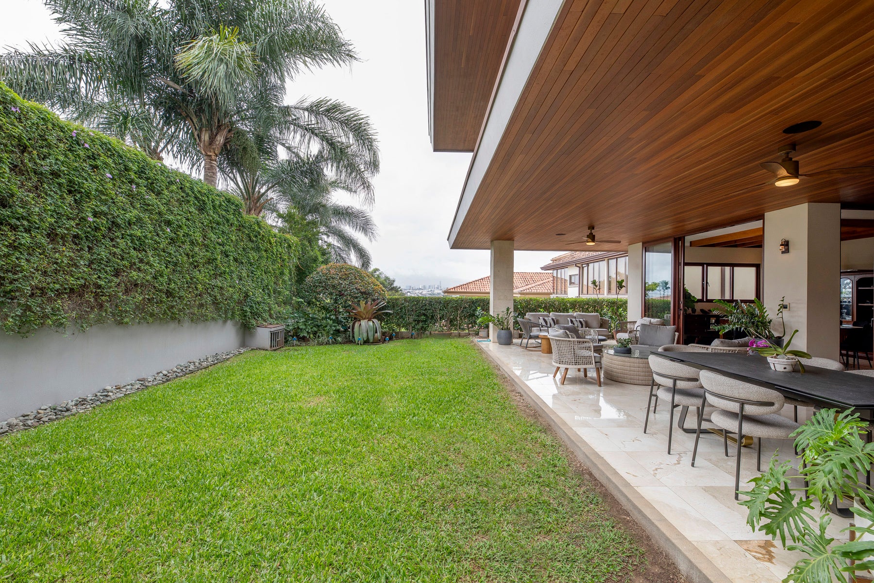 Cerro Real family residence. — photo 8 of 19