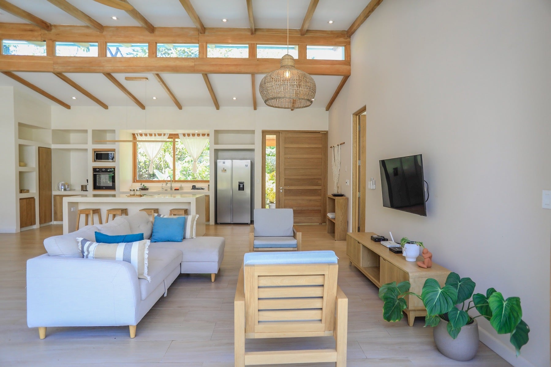 Modern 2BR Home with Pool & Development Potential — photo 8 of 19