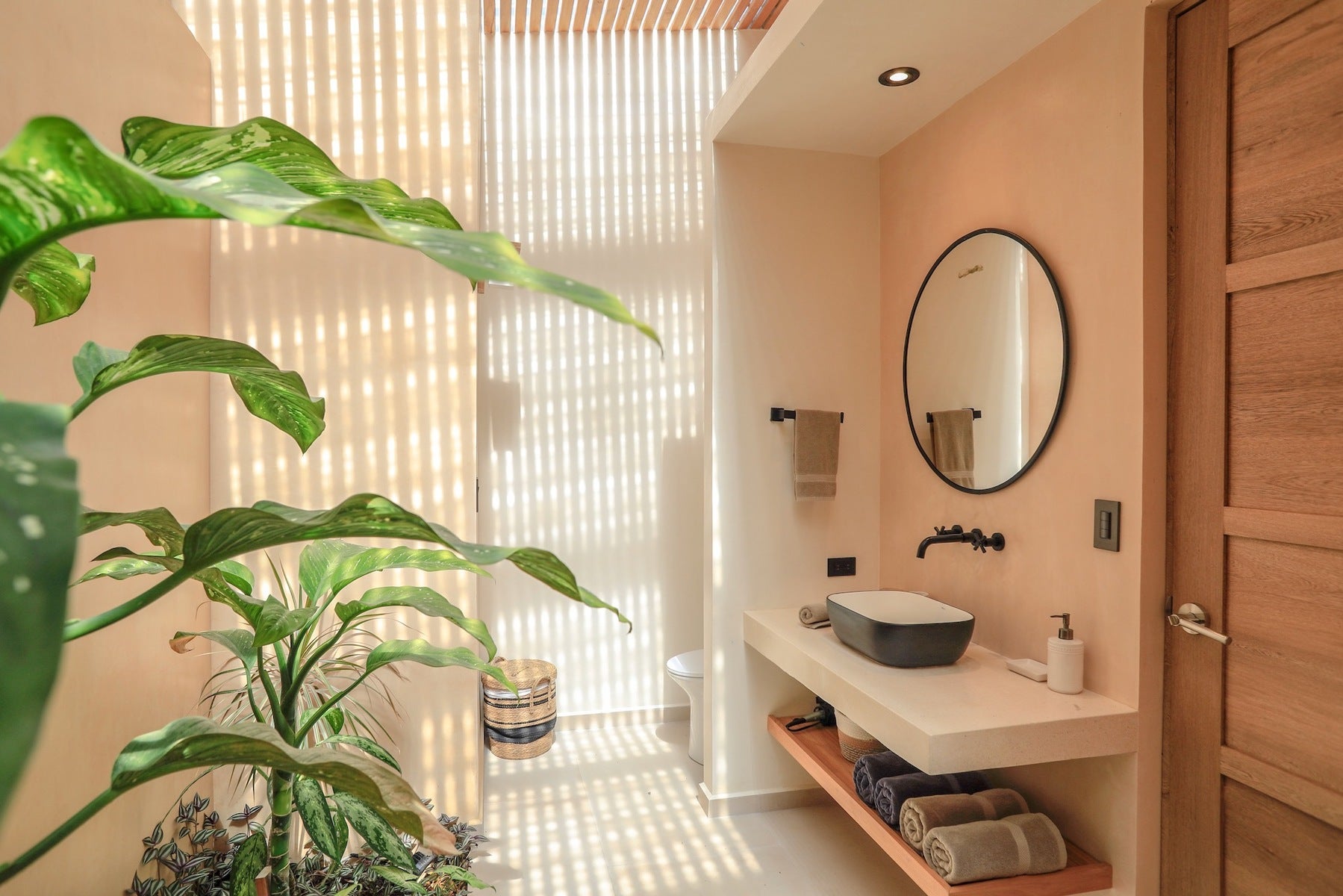 Modern 2BR Home with Pool & Development Potential — photo 16 of 19