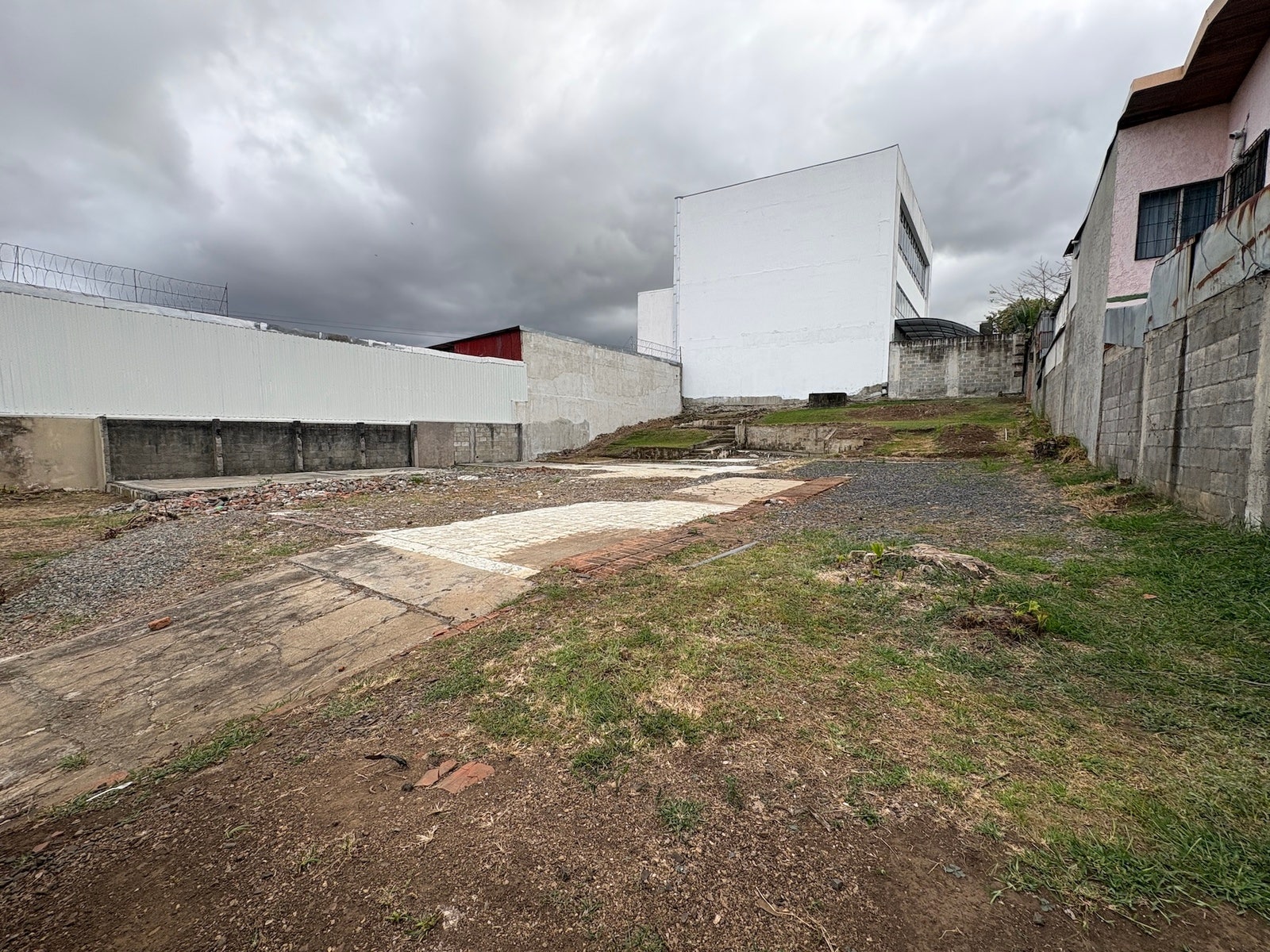 Prime Commercial Lot In Escazu — photo 3 of 9