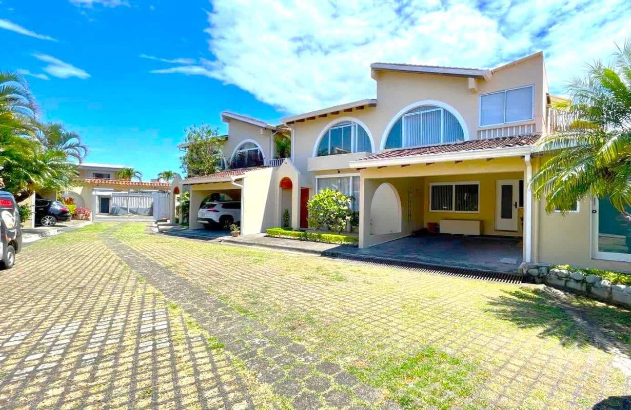 Townhouse In Villa Montecarlo Bello Horizonte Escazu, Bello Horizonte, Escazu, Escazu, Escazu, San Jose, Costa Rica 10201